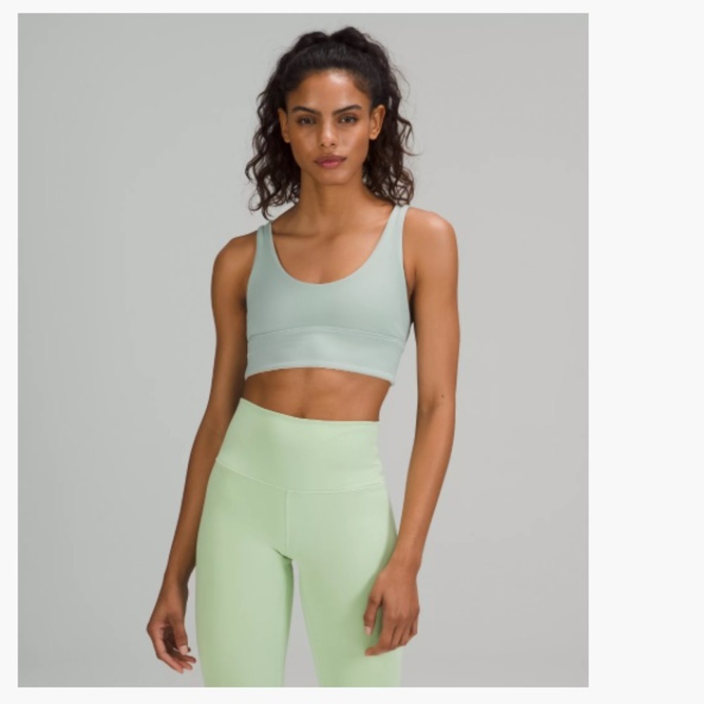 LULULEMON ALIGN REVERSIBLE BRA *LIGHT SUPPORT, A/B CUP
Silver Blue/White Opal